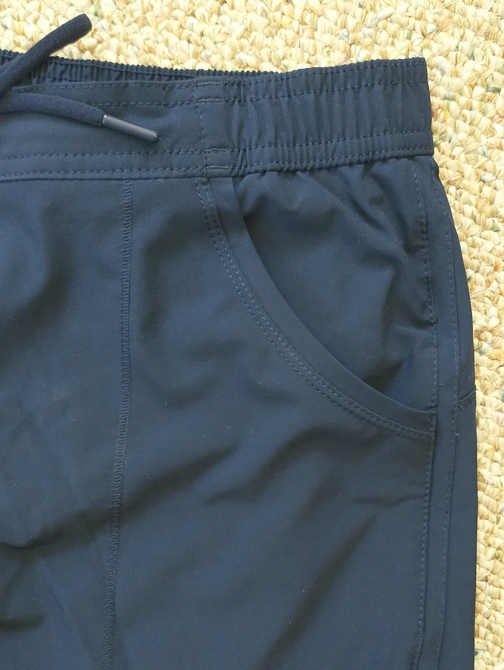 NWOT Lands' End Quick Dry Board Swim Shorts With Liner 4.5
